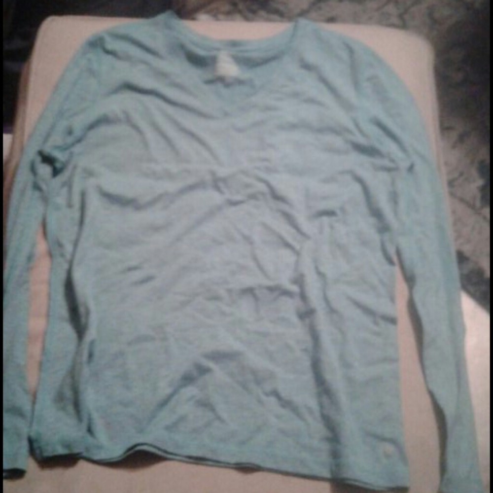 I am selling a Danskin Now tee shirt